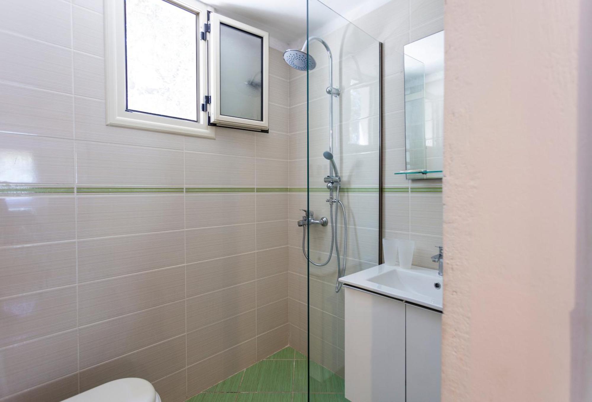 Retzos Rooms Himare Esterno foto